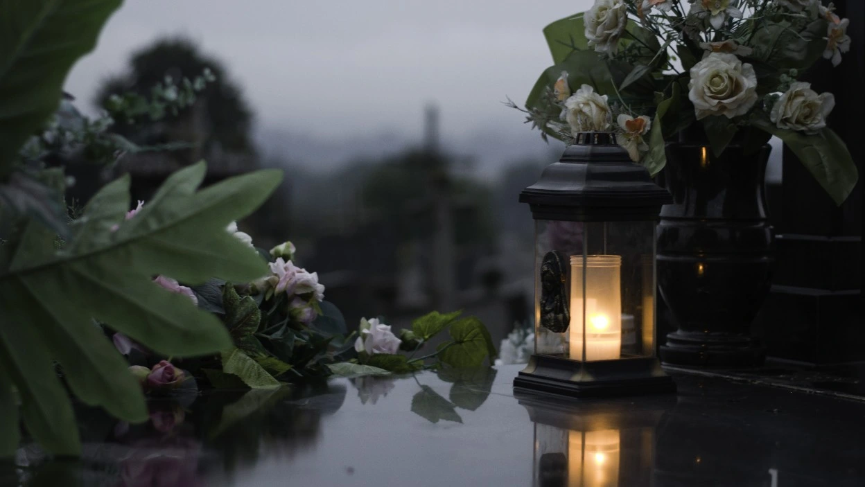 Znicze dubajskie za kilkadziesiąt złotych - skąd wzięła się popularność stylu dubajskiego?